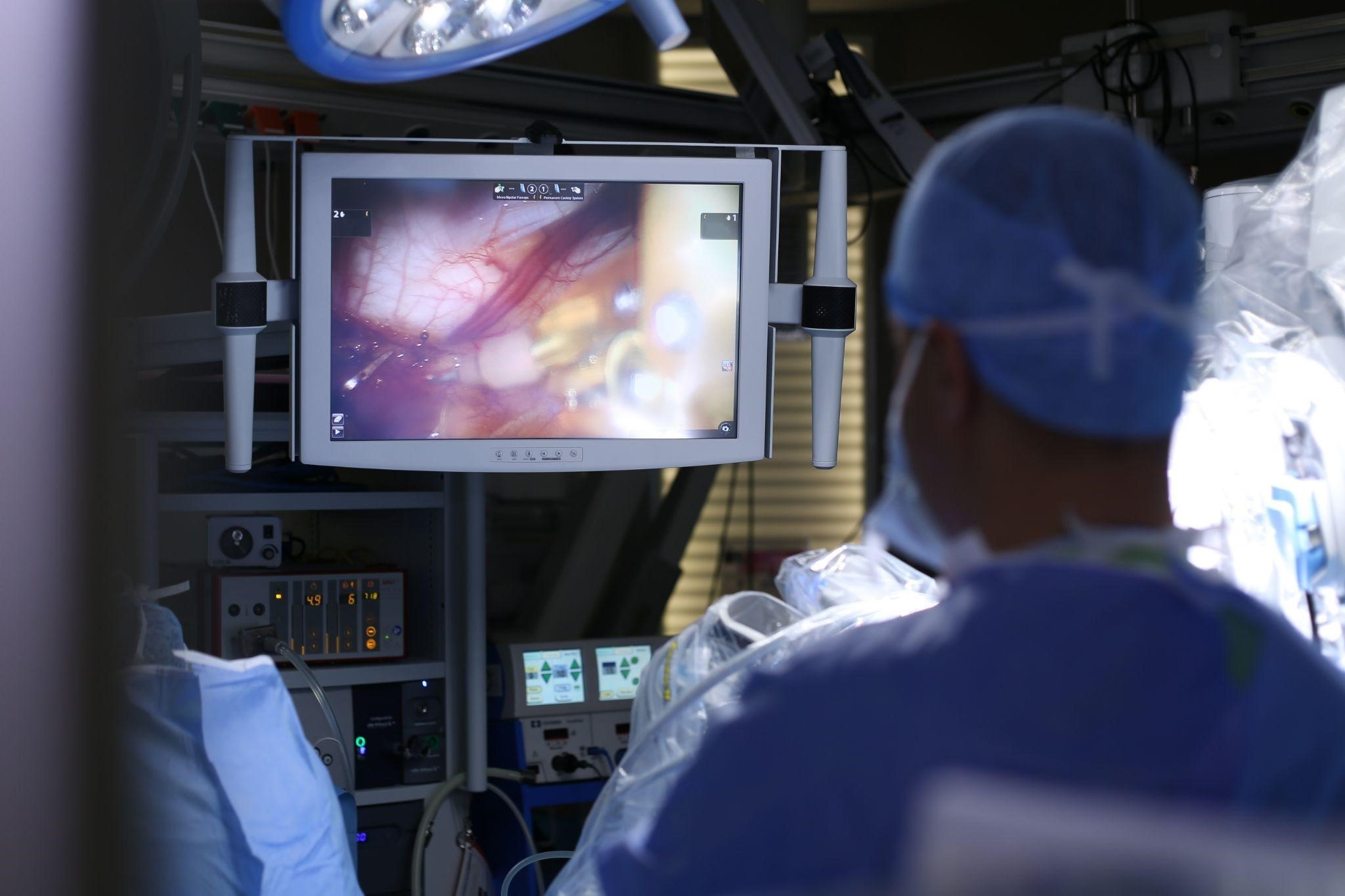 Phương pháp phẫu thuật sử dụng robot trong điều trị ung thư phổi. Đây là những gì bạn cần biết