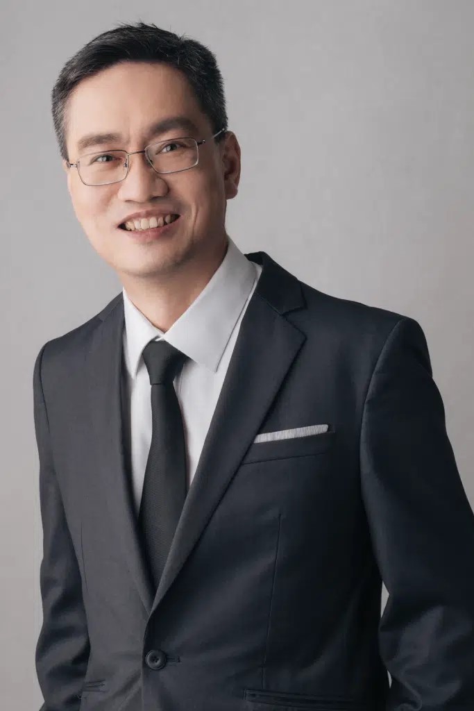 Tiến sĩ Terence Lim – Giám đốc Y tế tại Trung tâm Assure Urology & Robotic